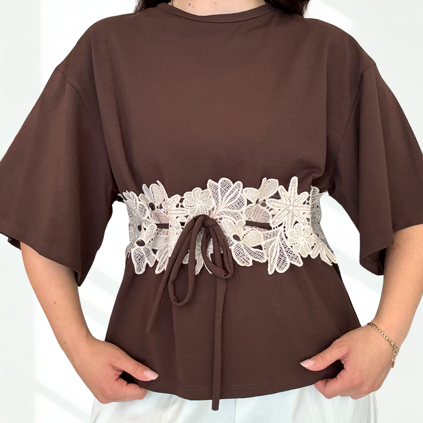 Maglia Crochet Dettaglio Floreale Marrone/Bianca | 10398