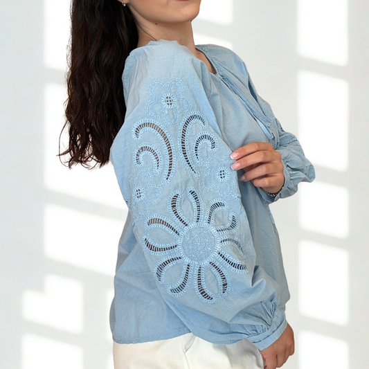 Blusa Ricamata Cielo in Puro Cotone | 10429