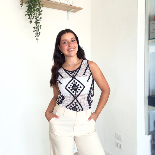 Top interamente in Crochet Bianco e Nero | 10519