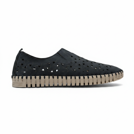 Slip-on blu navy singolo sfondo bianco